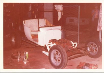 RBucketF3-4View_1978.jpg
