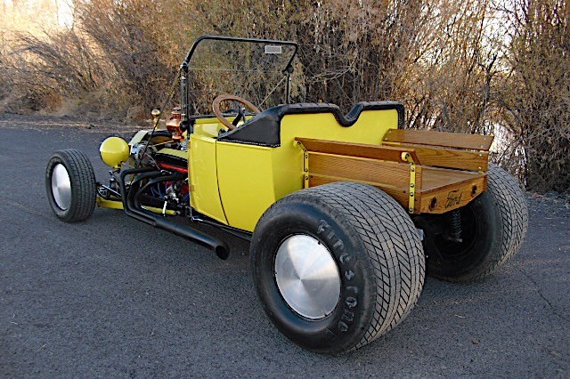 1923-ford-t-bucket-roadster-is-an-ode-to-wide-wheels_4.jpg